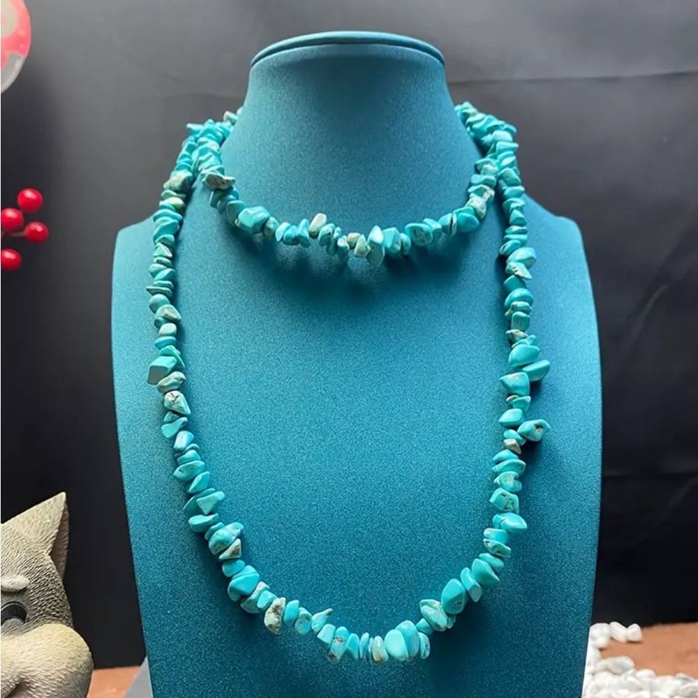 Turquoise stone necklace